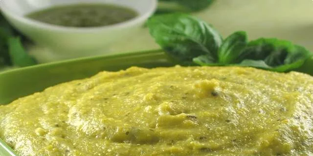 Polenta with cheese and basil sauce
